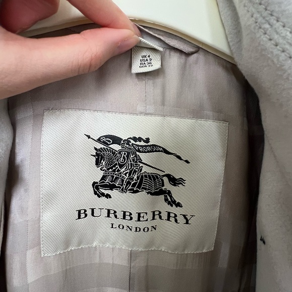Burberry London Biege Wool & Cashmere Belted Coat, size 2 - Picture 6 of 6